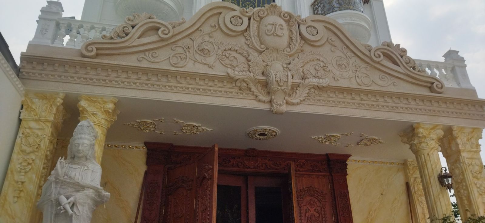 phù điêu cổ điển